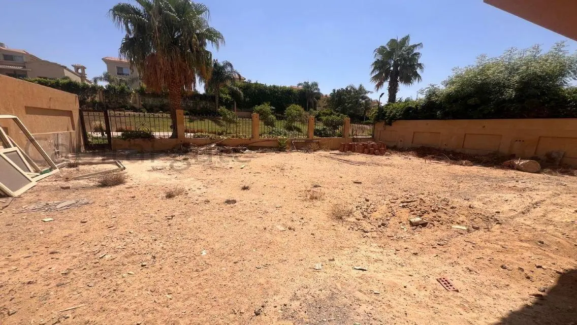 Luxury Villa for Sale with 680 sqm Space