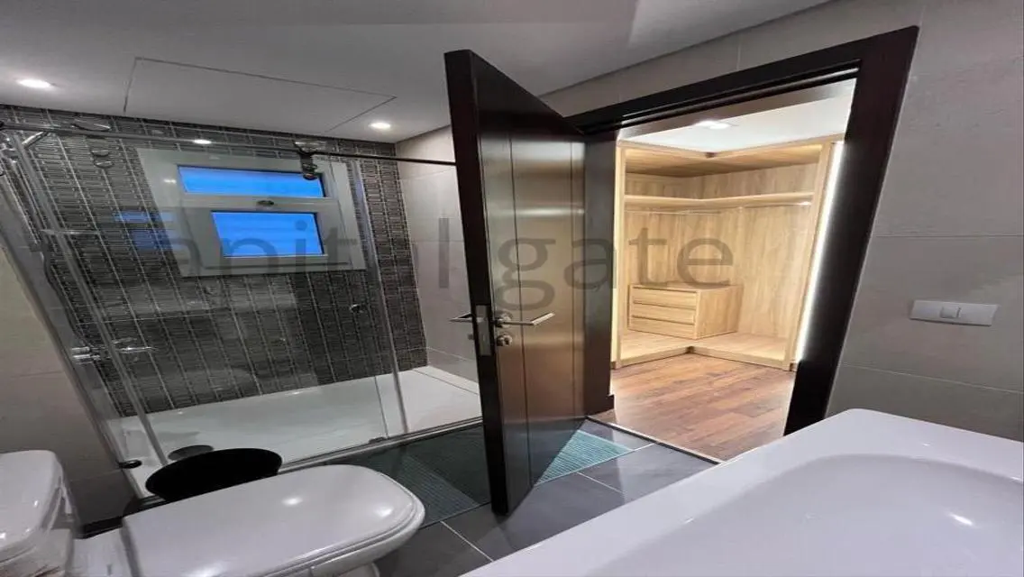 153 sqm Apartment for Sale - CFC