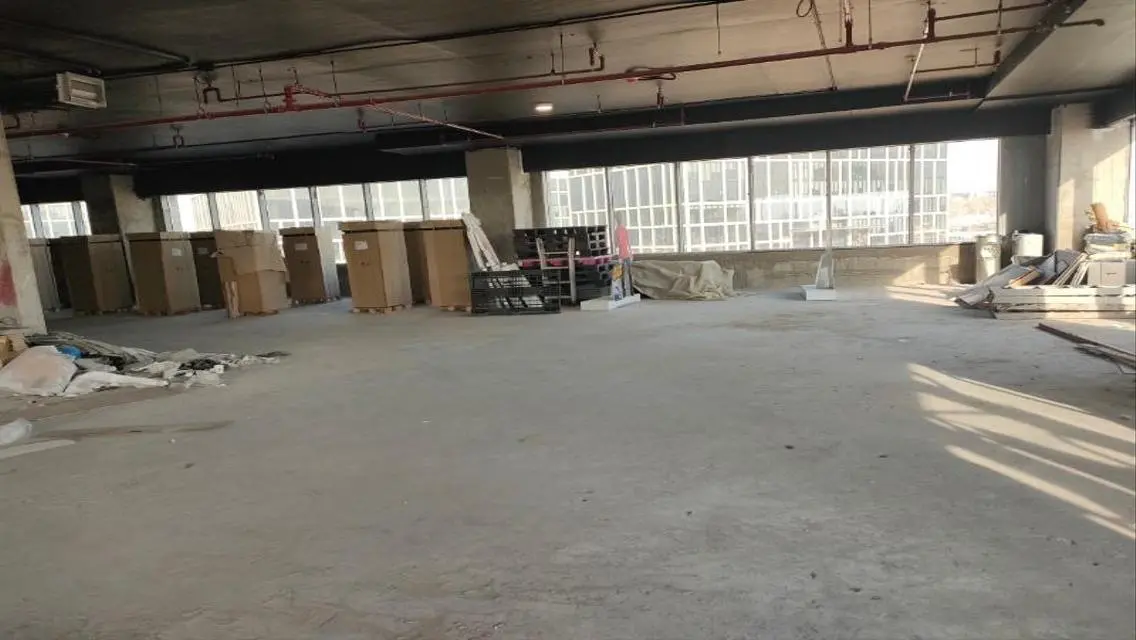 مساحة مكتبية متكاملة ب4500000 جنيهاً