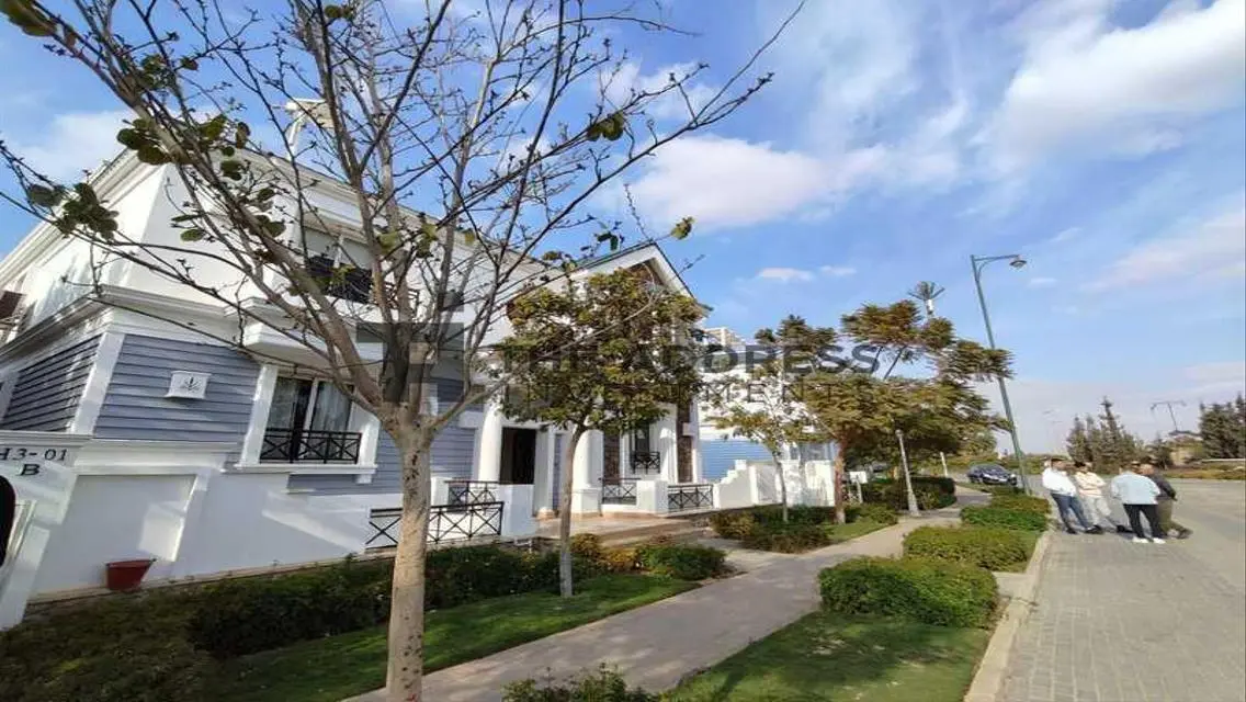 Luxury Villa for Sale with Generous Space in a Prime Location