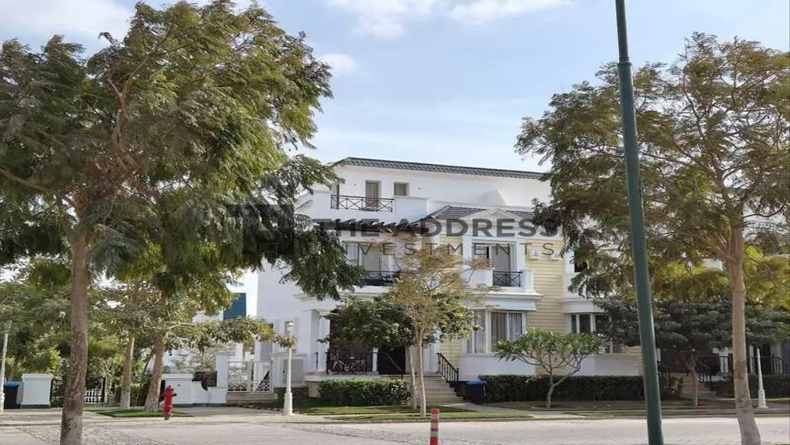 Luxury Villa for Sale with Generous Space in a Prime Location