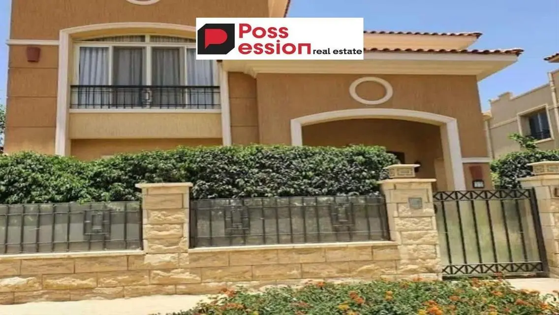 Luxury Villa with Private Garden and Pool in Stone Park