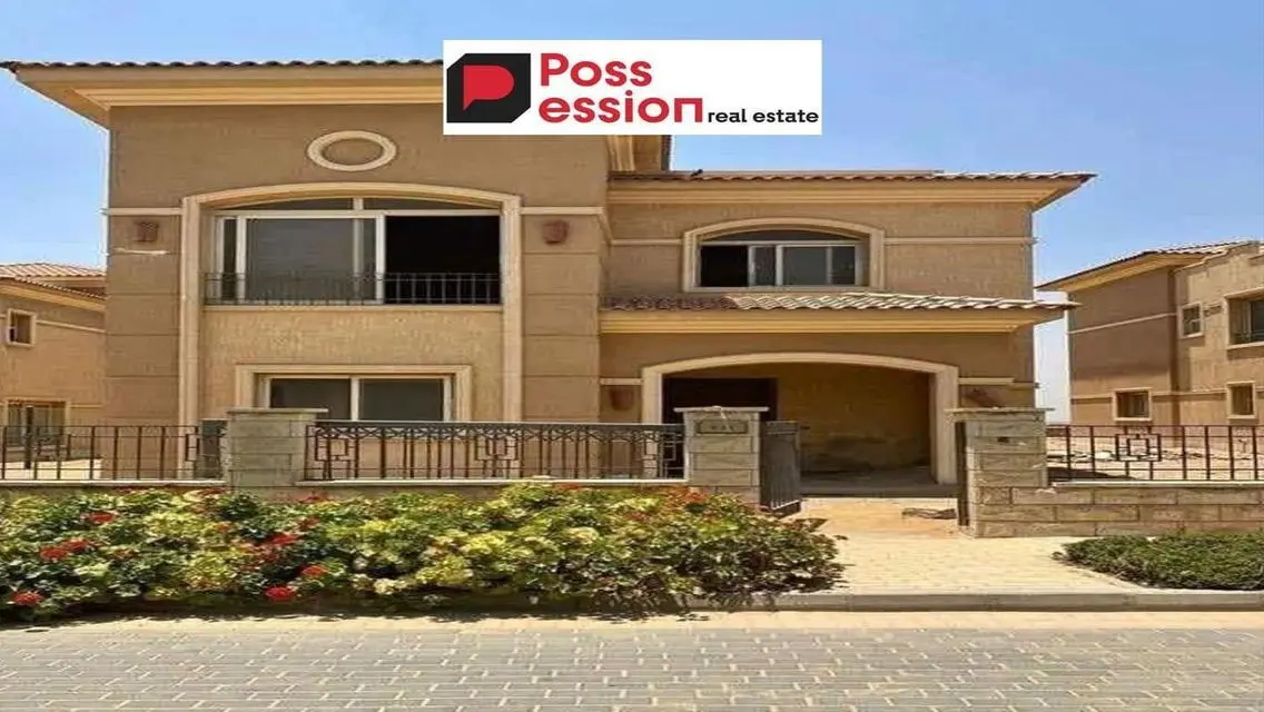 Luxury Villa with Private Garden and Pool in Stone Park