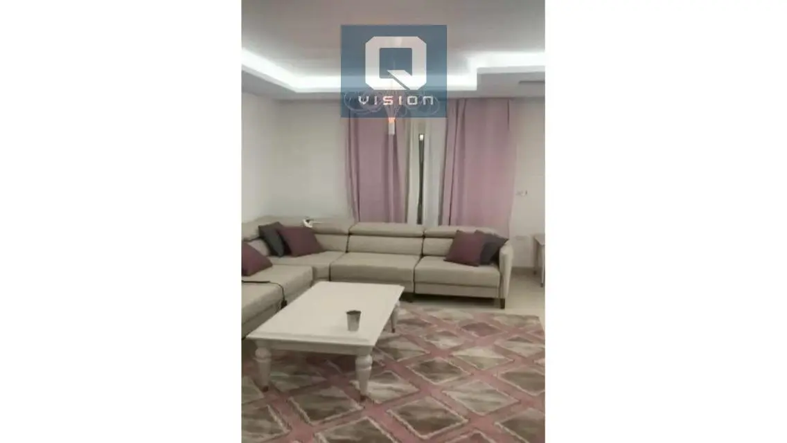 Luxury Apartment with Spacious Layout in the Heart of the City