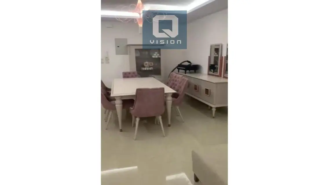 Luxury Apartment with Spacious Layout in the Heart of the City