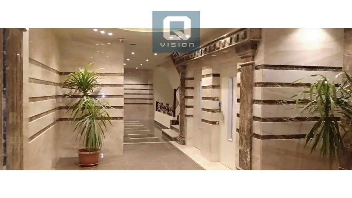 Luxury Apartment with Spacious Layout in the Heart of the City