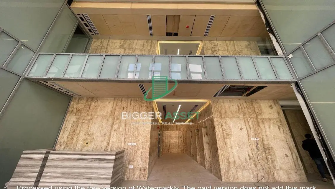 Luxury Apartment in District 5 - Amazing Price