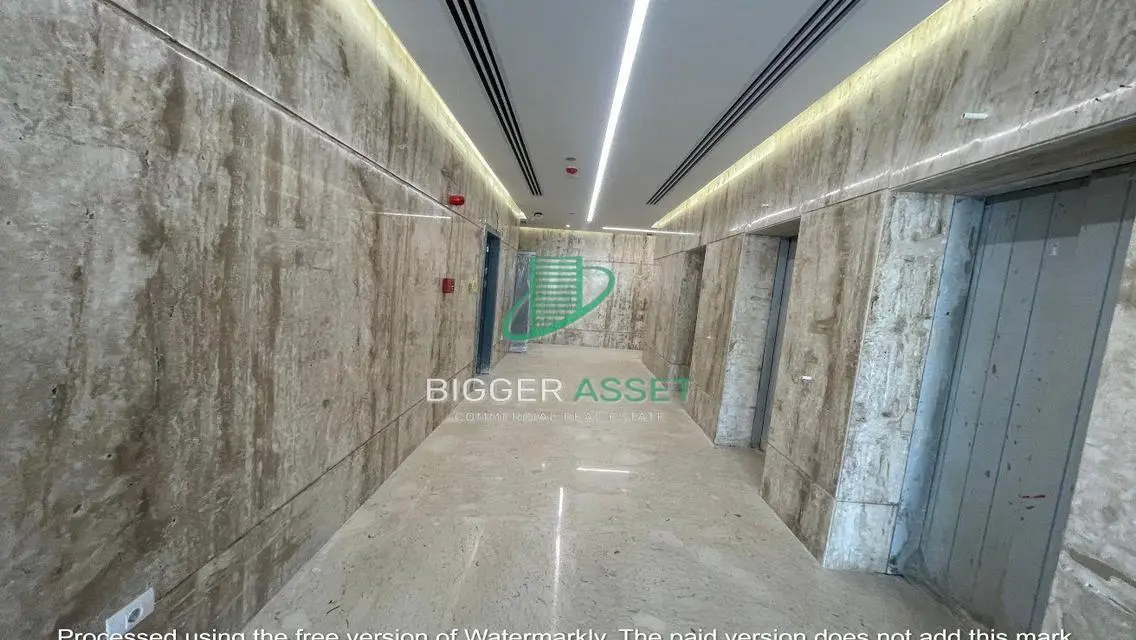 Luxury Apartment in District 5 - Amazing Price