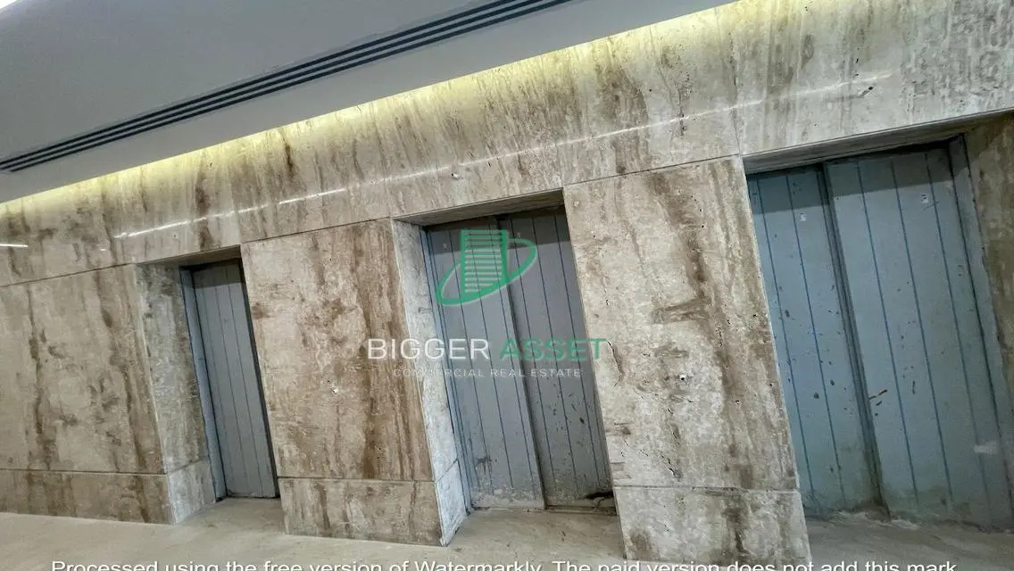 Luxury Apartment in District 5 - Amazing Price