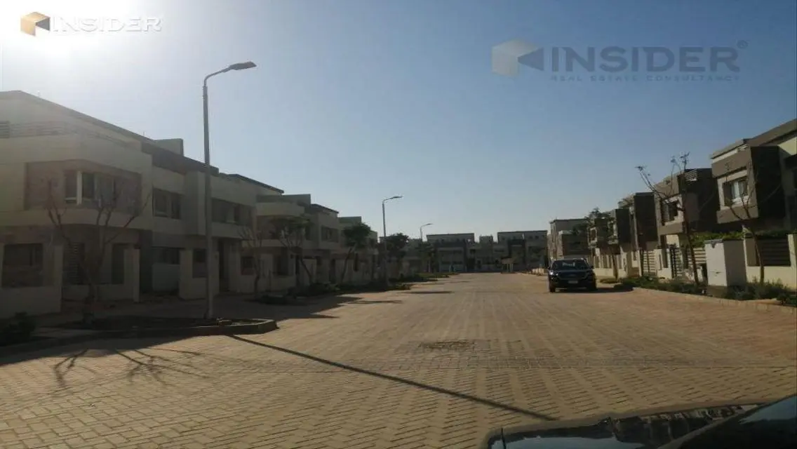 شقة فاخرة للإيجار بمساحة 160 متر - 3 غرف نوم - حدائق ومرافق استثنائية