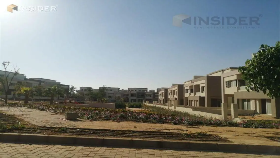 شقة فاخرة للإيجار بمساحة 160 متر - 3 غرف نوم - حدائق ومرافق استثنائية