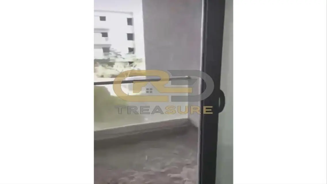 كنز في نادي خاص - شقة فاخرة بسعر مغري