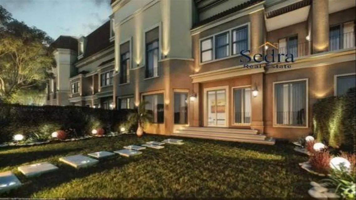 Luxurious Apartment with Lake View and Amenities
