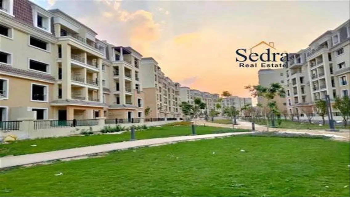 Luxurious Apartment with Lake View and Amenities