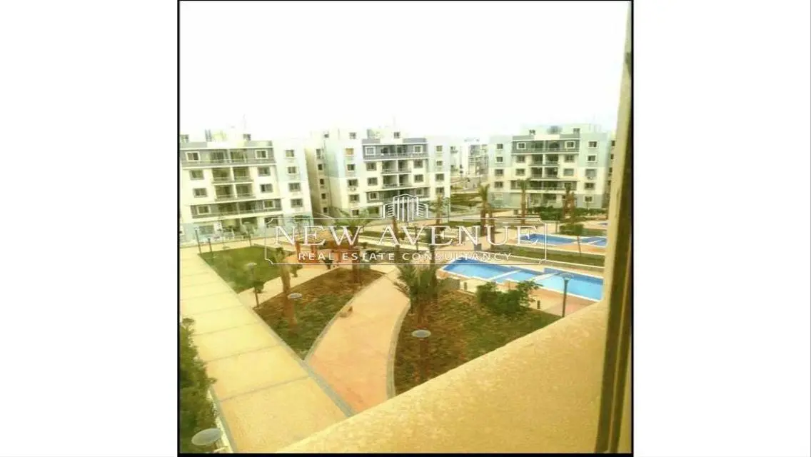 Luxurious Apartment with Spacious Balcony and Private Garden
