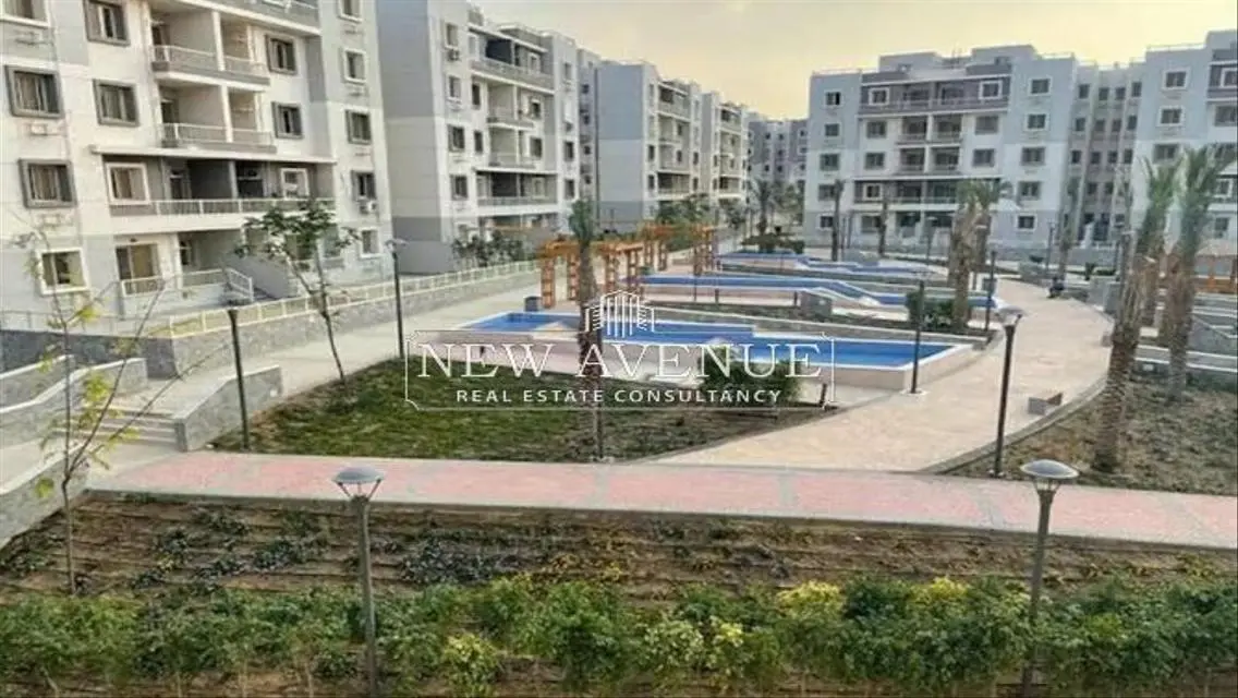 Luxurious Apartment with Spacious Balcony and Private Garden
