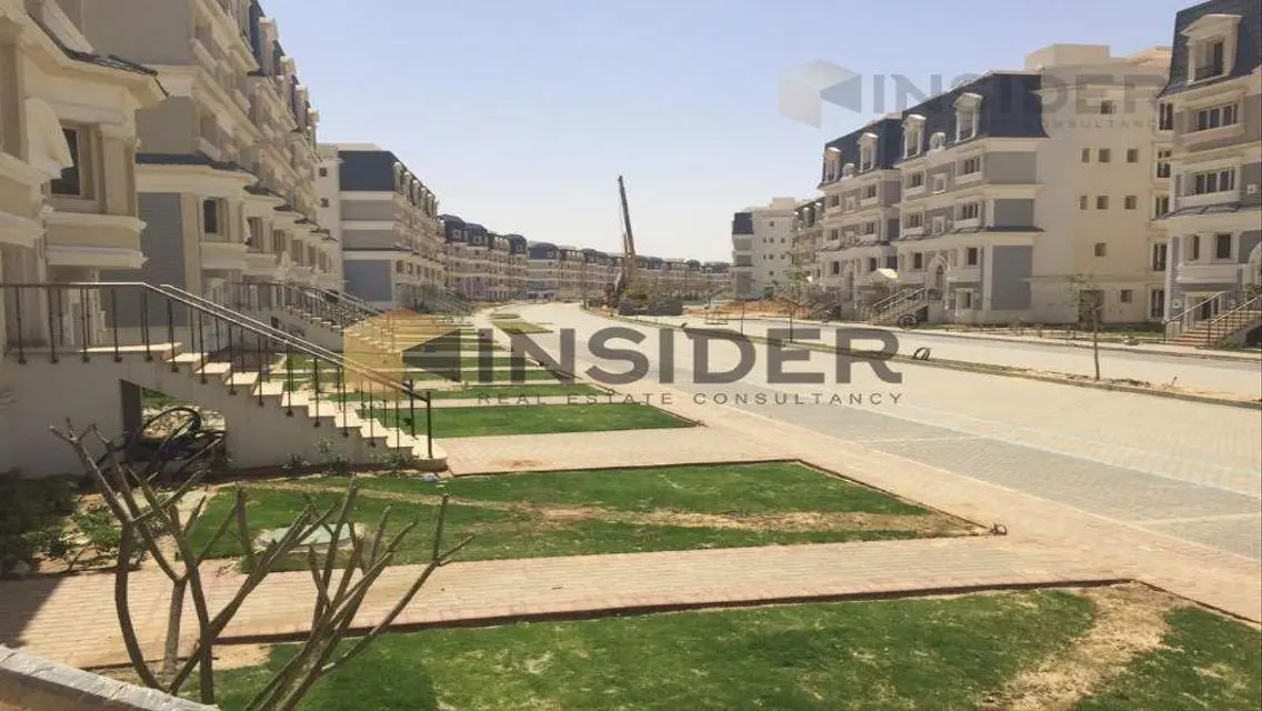 استثمار رائع في شقة فاخرة على البحيرات
