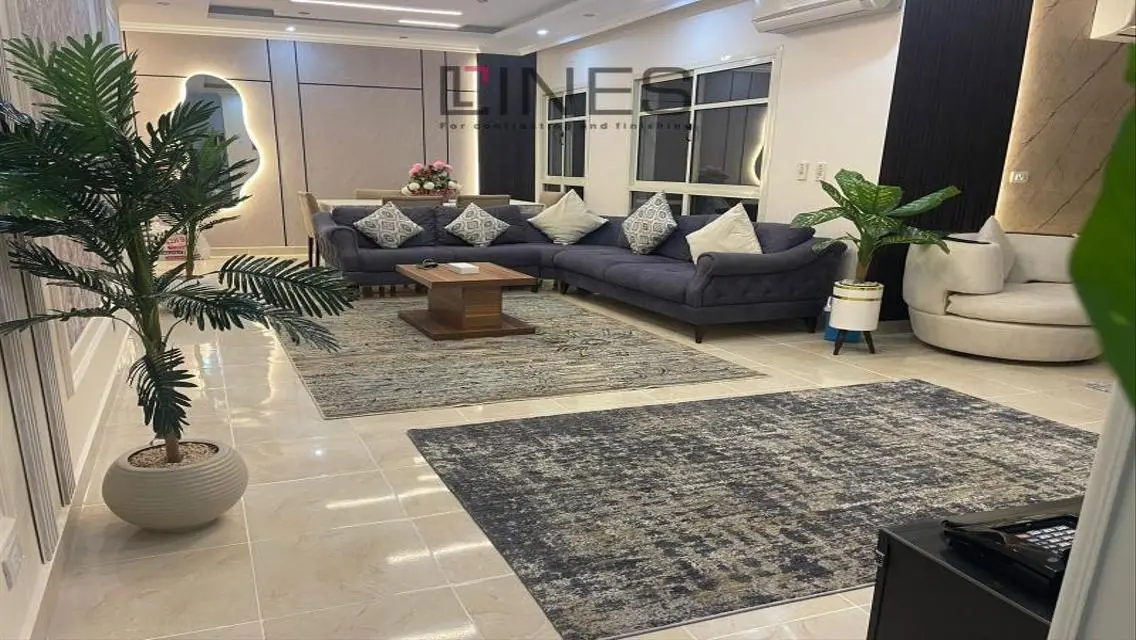 Luxury Apartment in Open-air Mall B8