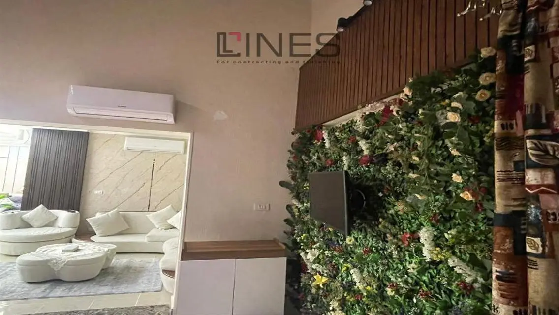 Luxury Apartment in Open-air Mall B8