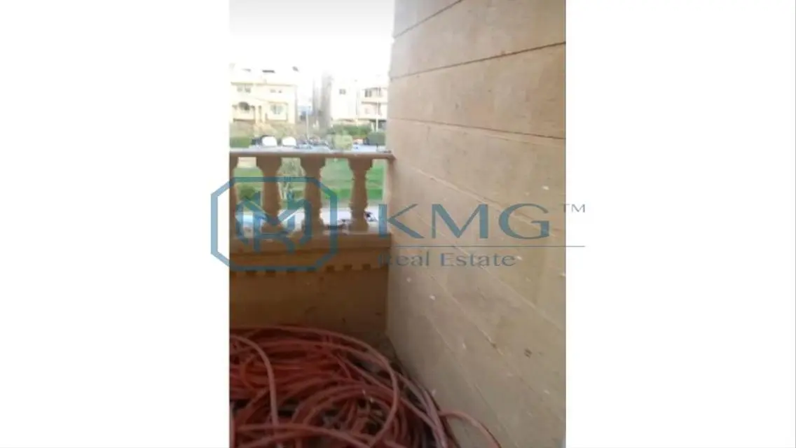 Luxury Apartment for Sale with Spacious Living in the Heart of the City