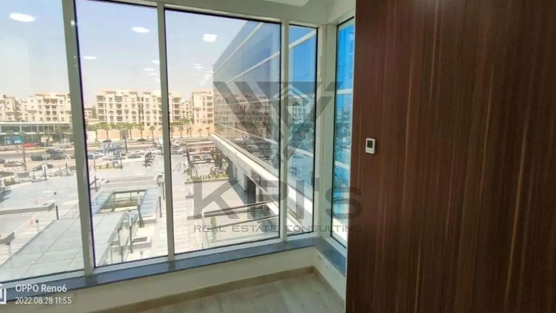 Spacious 90 sqm Apartment for Rent in the Heart of the City