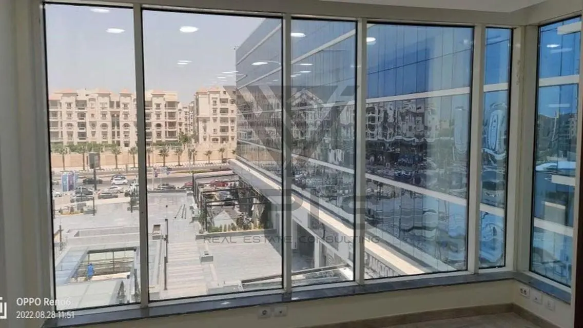 Spacious 90 sqm Apartment for Rent in the Heart of the City