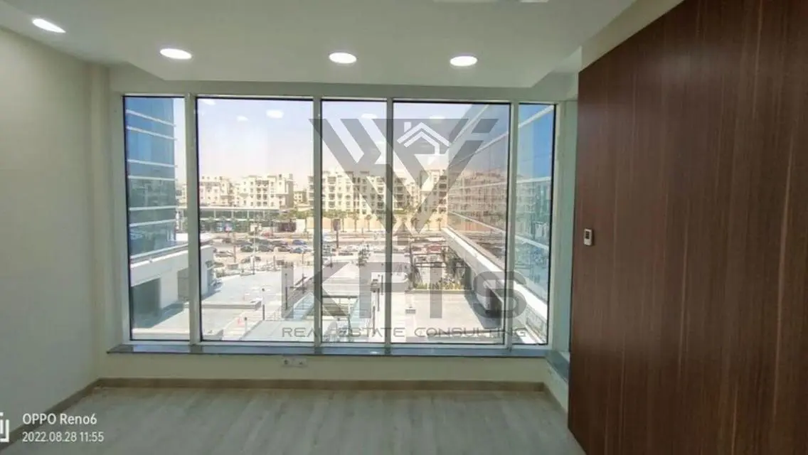 Spacious 90 sqm Apartment for Rent in the Heart of the City