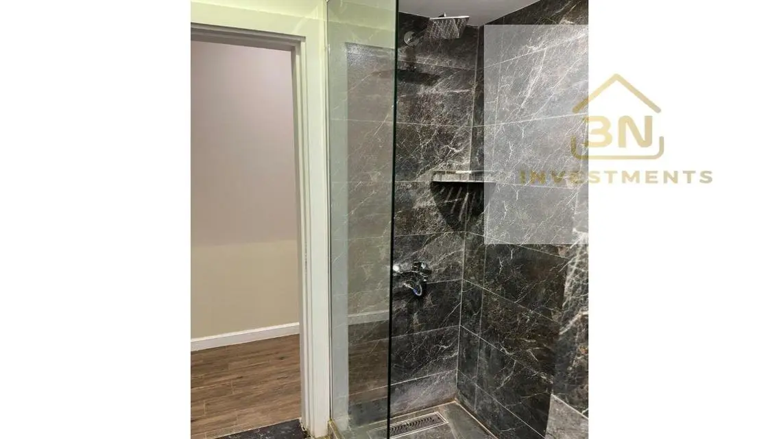 Luxury Apartment with Spacious Living and Premium Amenities