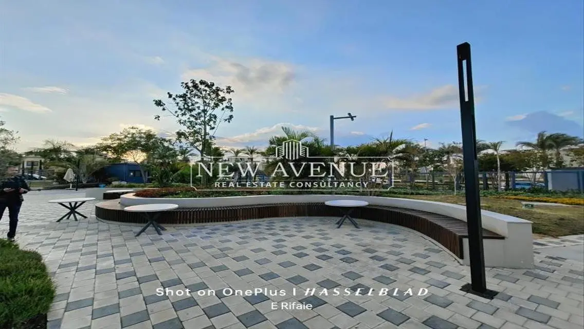 Luxury Apartment in SKY-CONDOS-184
