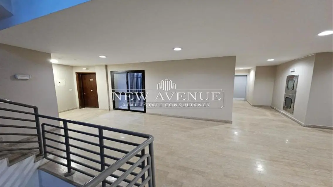 Luxury Apartment in SKY-CONDOS-184