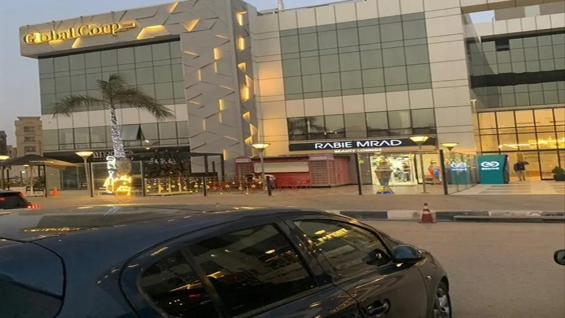 مول 360 ريفر ووك