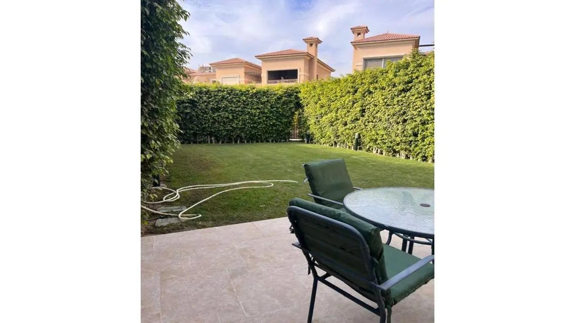Luxurious Apartment Spanning 375 Meters in the Heart of the City