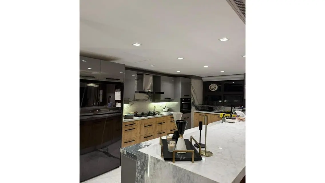 Luxury Apartment for Sale - 239 Meters in a Prime Location