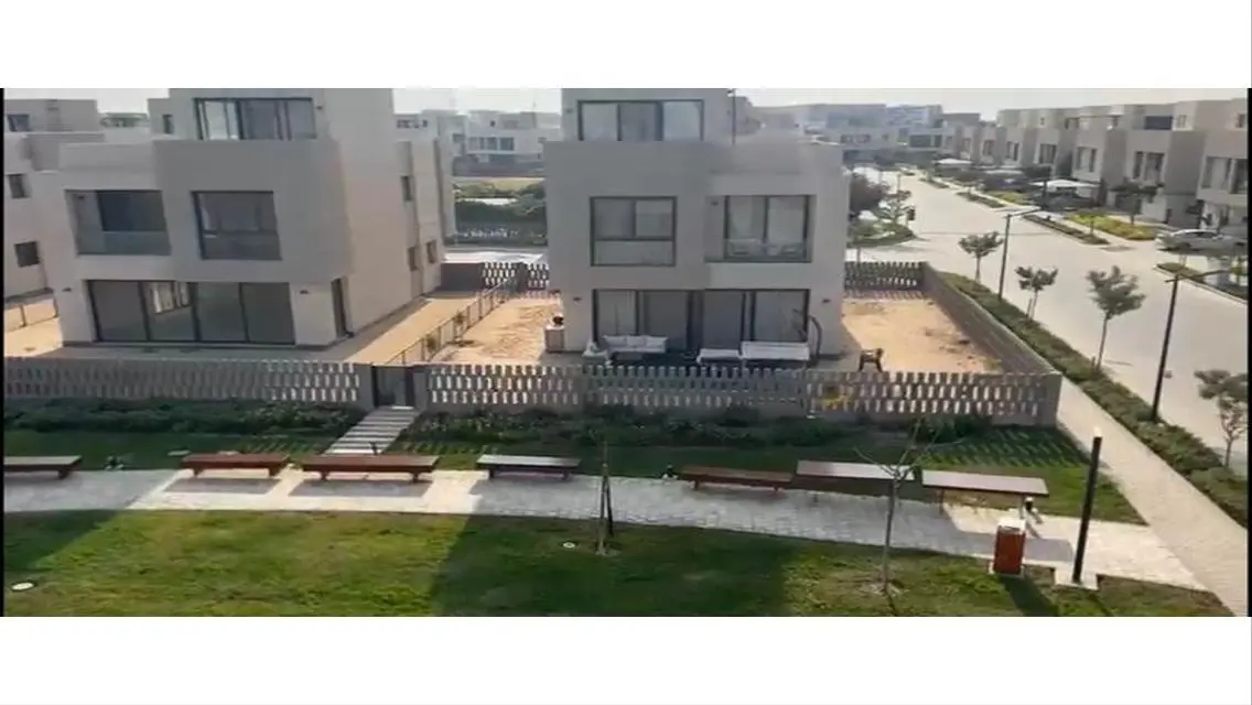 شقة للبيع بمساحة 40000 متر