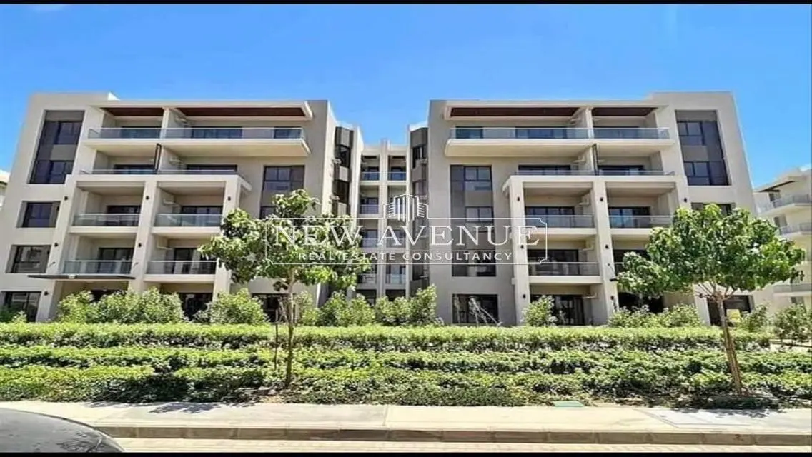 Luxury Apartment with Modern Design and Private Garden
