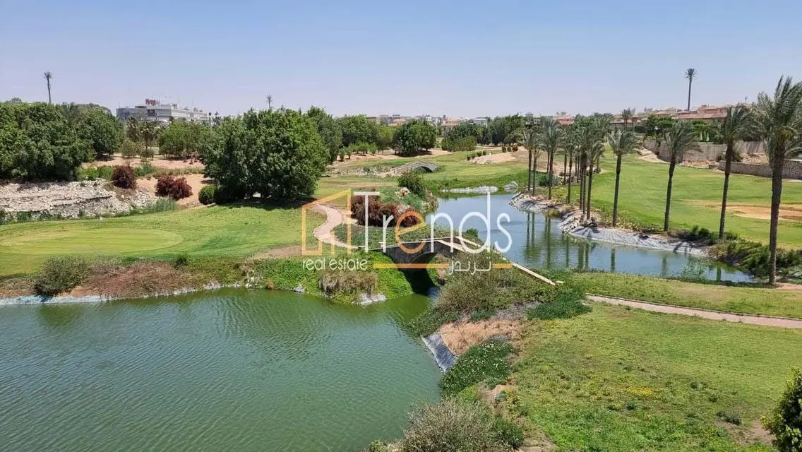 Luxury Apartment with Study Room and Balcony - 270 sqm