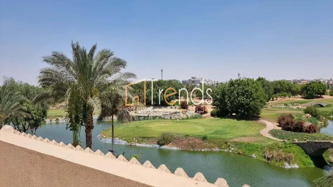 Luxury Apartment with Study Room and Balcony - 270 sqm