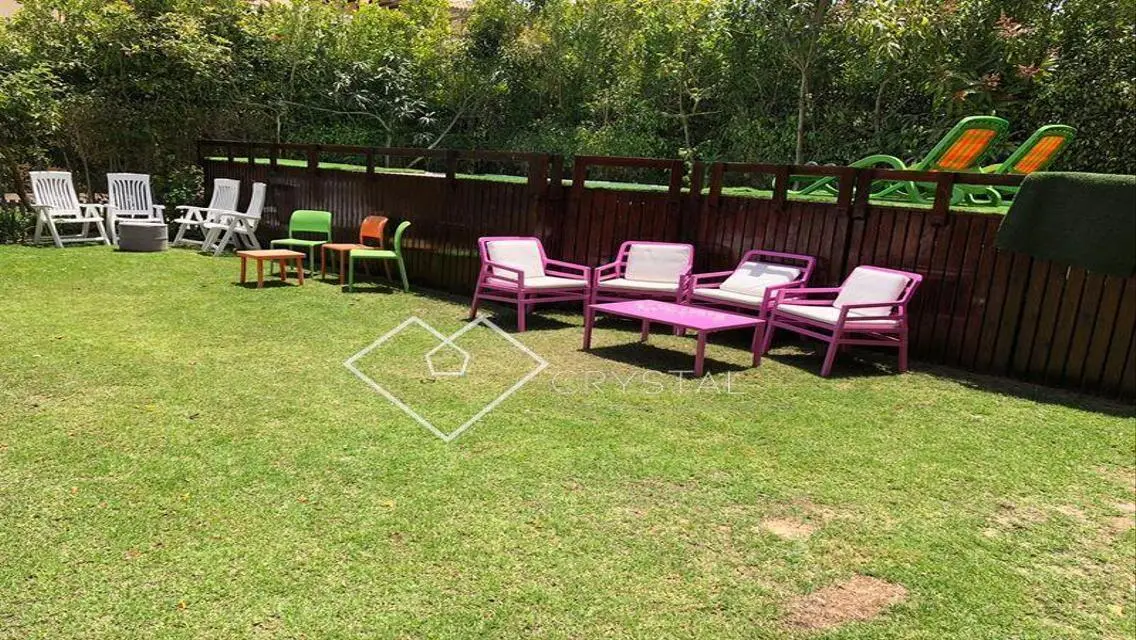 Luxurious Villa of 3000 Square Meters with Private Garden and Pool