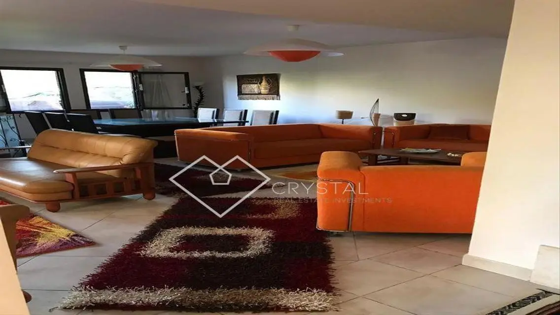 Luxurious Villa of 3000 Square Meters with Private Garden and Pool