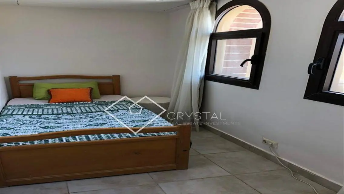 Luxurious Villa of 3000 Square Meters with Private Garden and Pool
