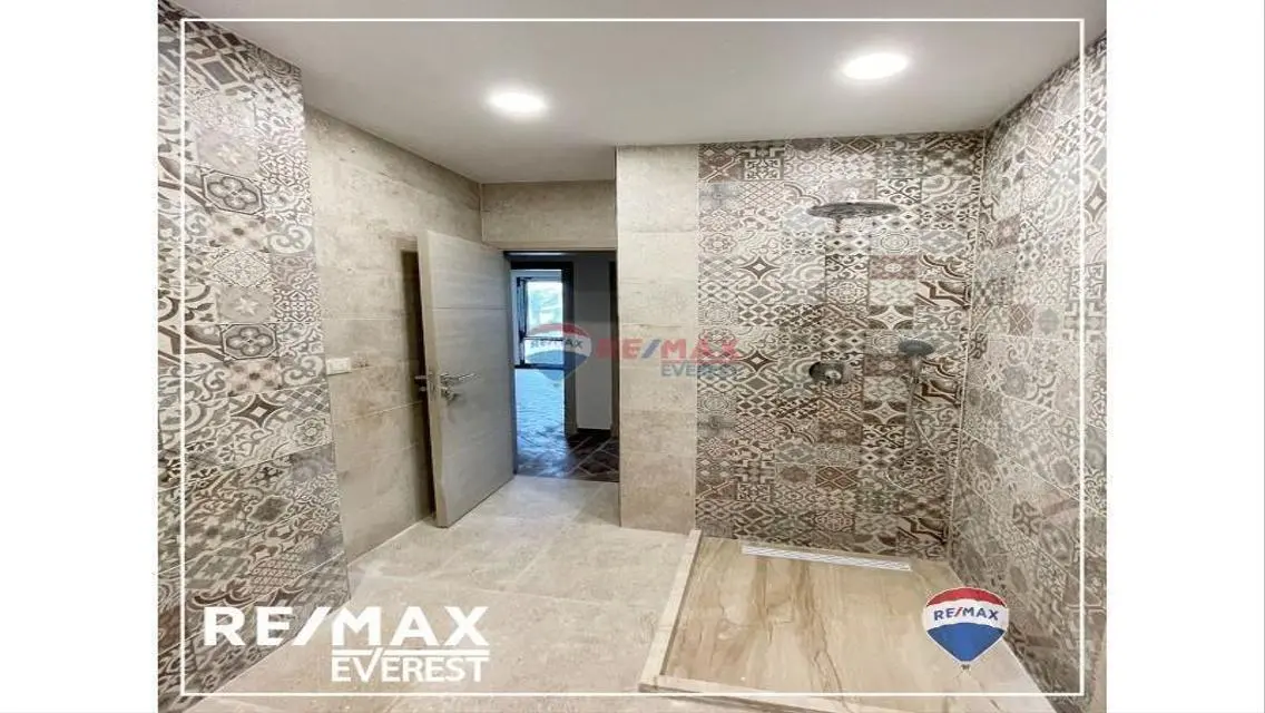 Luxurious Villa for Sale in a Prime Location