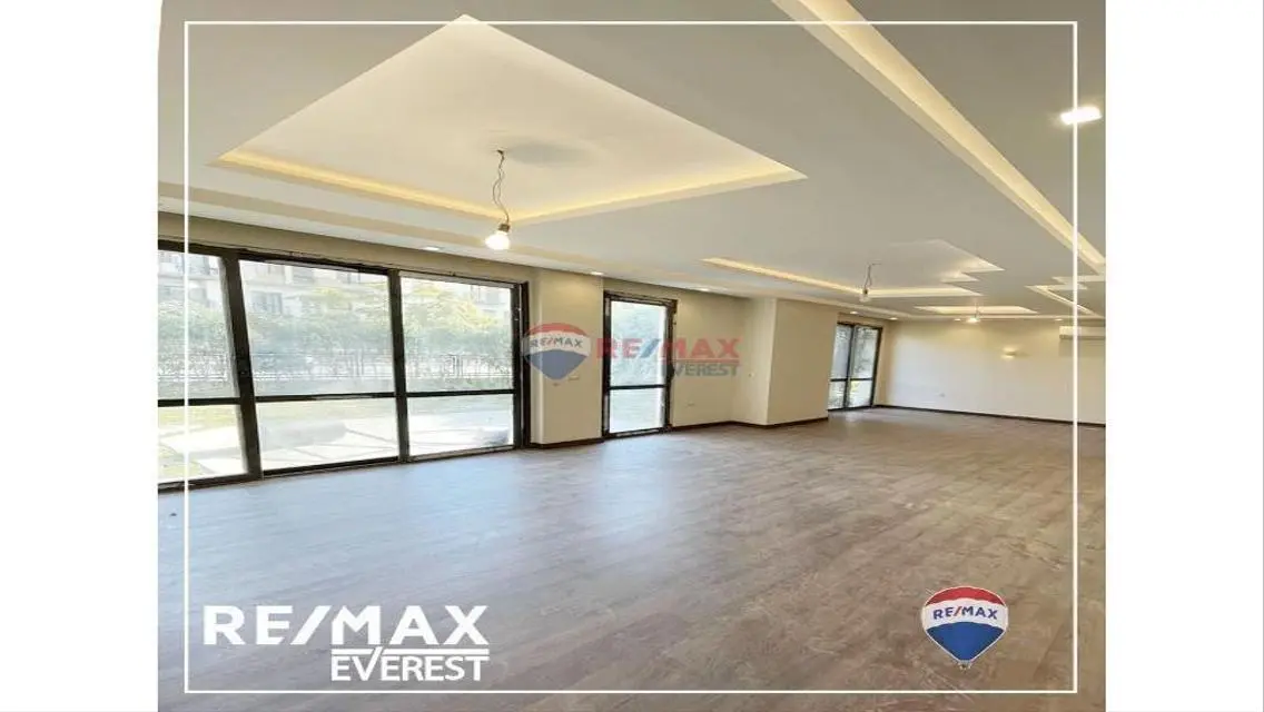 Luxurious Villa for Sale in a Prime Location