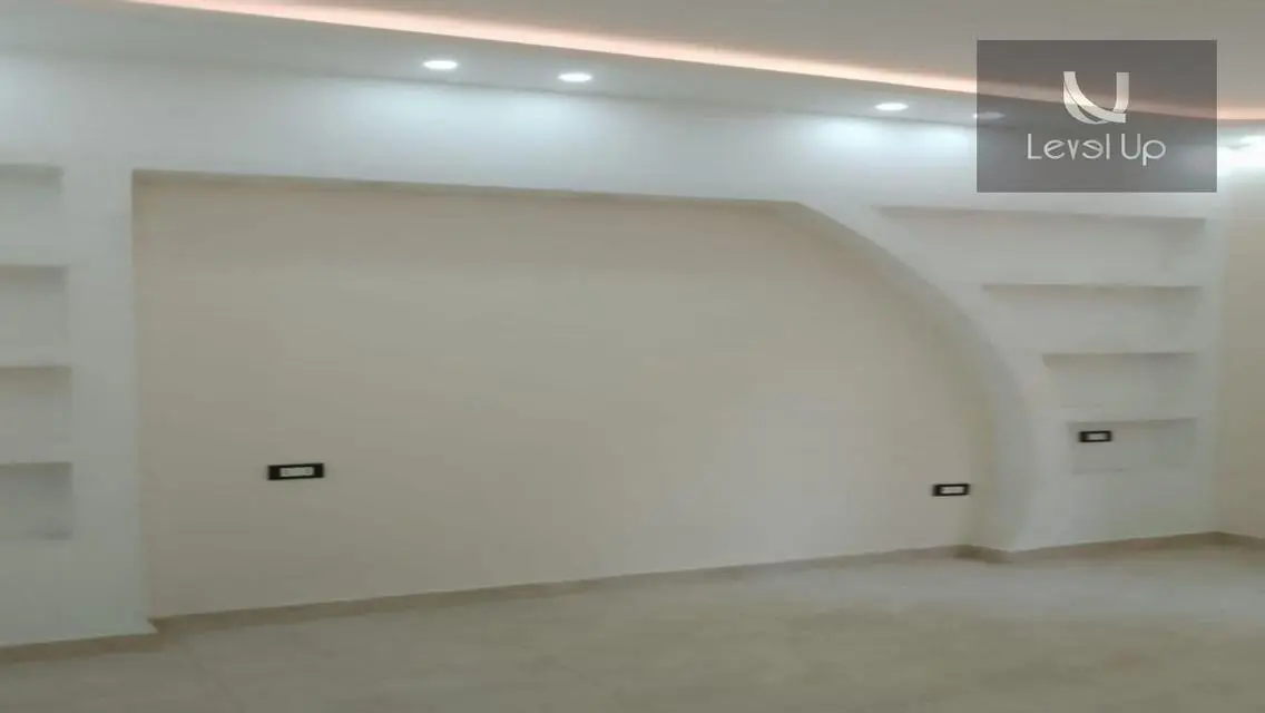 شقة رائعة للإيجار في موقع متميز