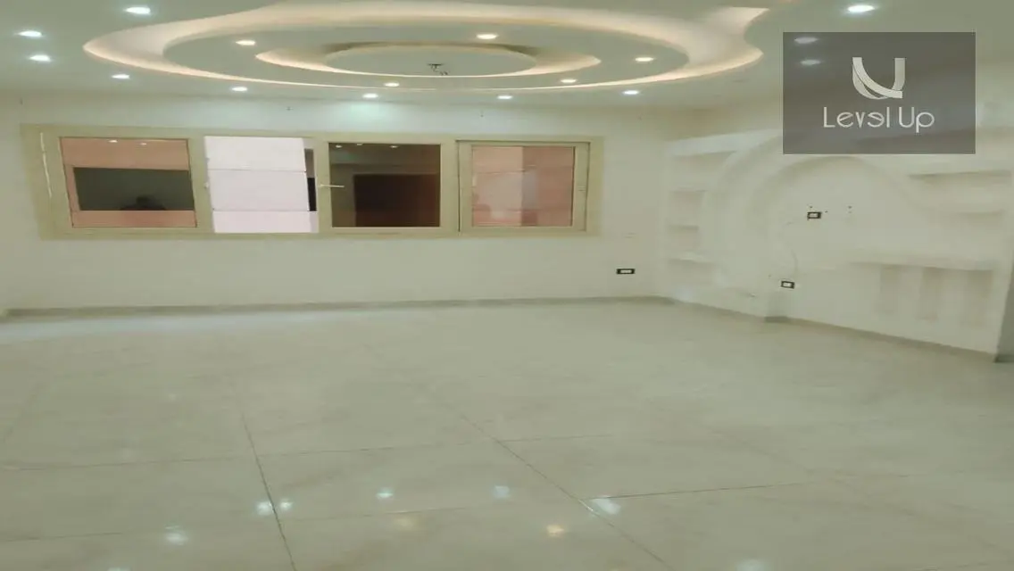 شقة رائعة للإيجار في موقع متميز