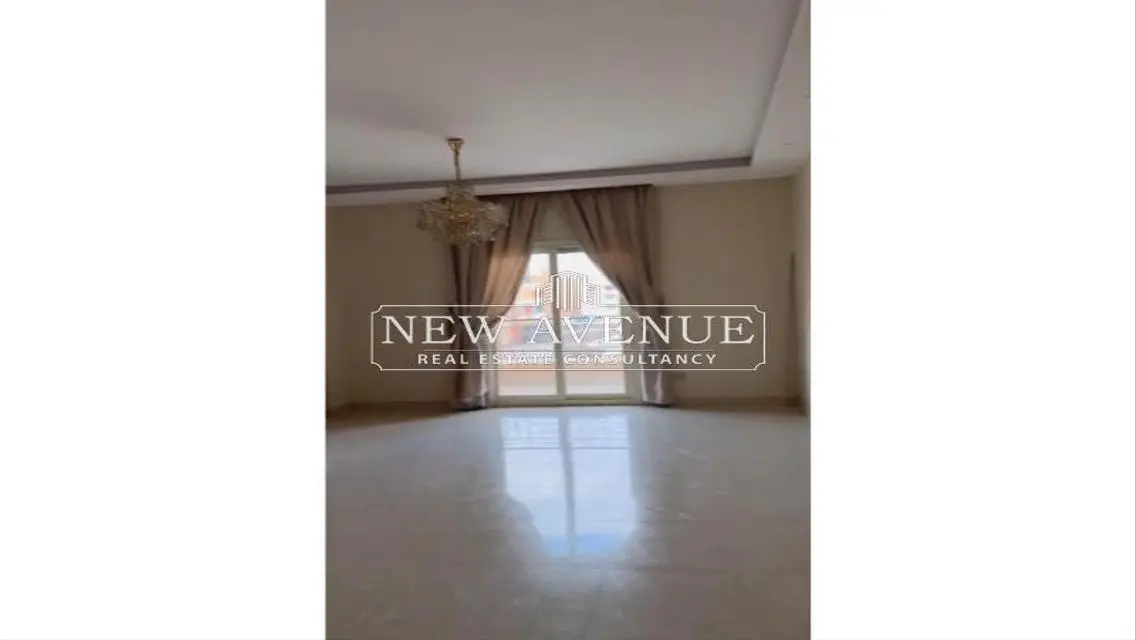 Stunning Apartment with Prime Landmark View