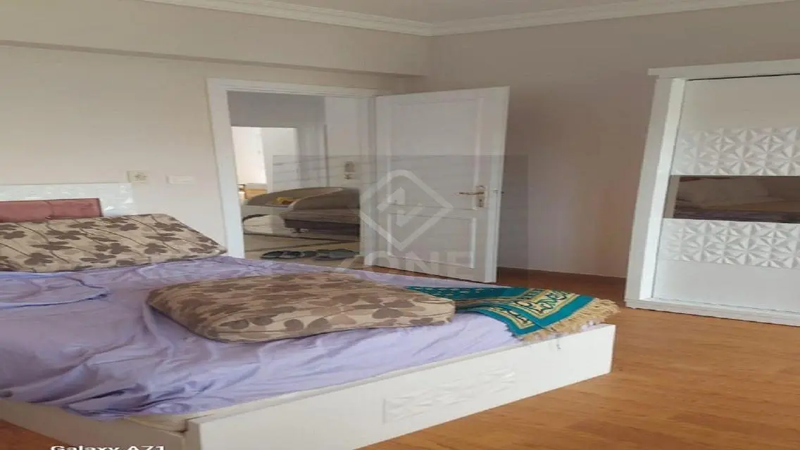 Luxurious Apartment with Spacious Amenities