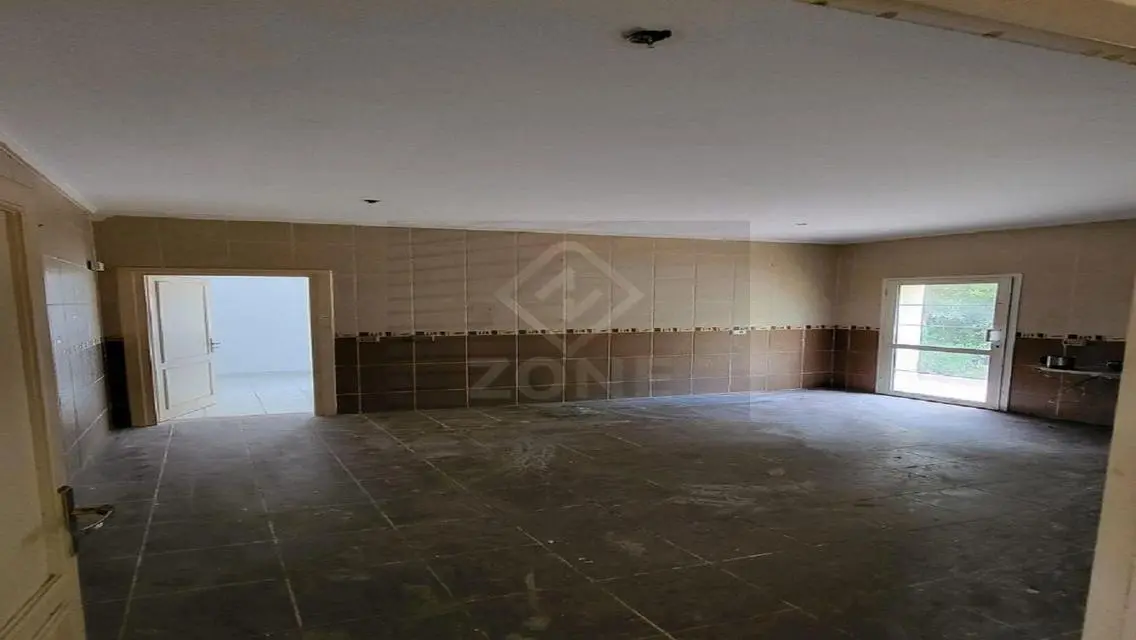 Luxurious Apartment with Spacious Amenities