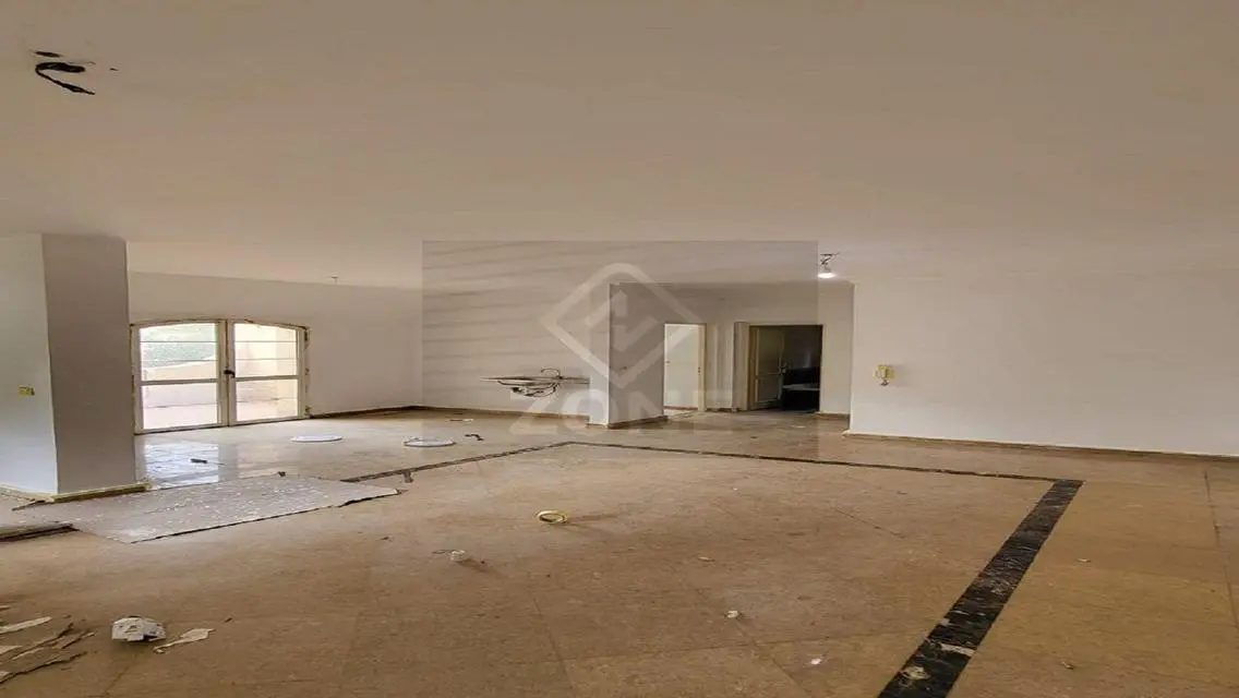 Luxurious Apartment with Spacious Amenities