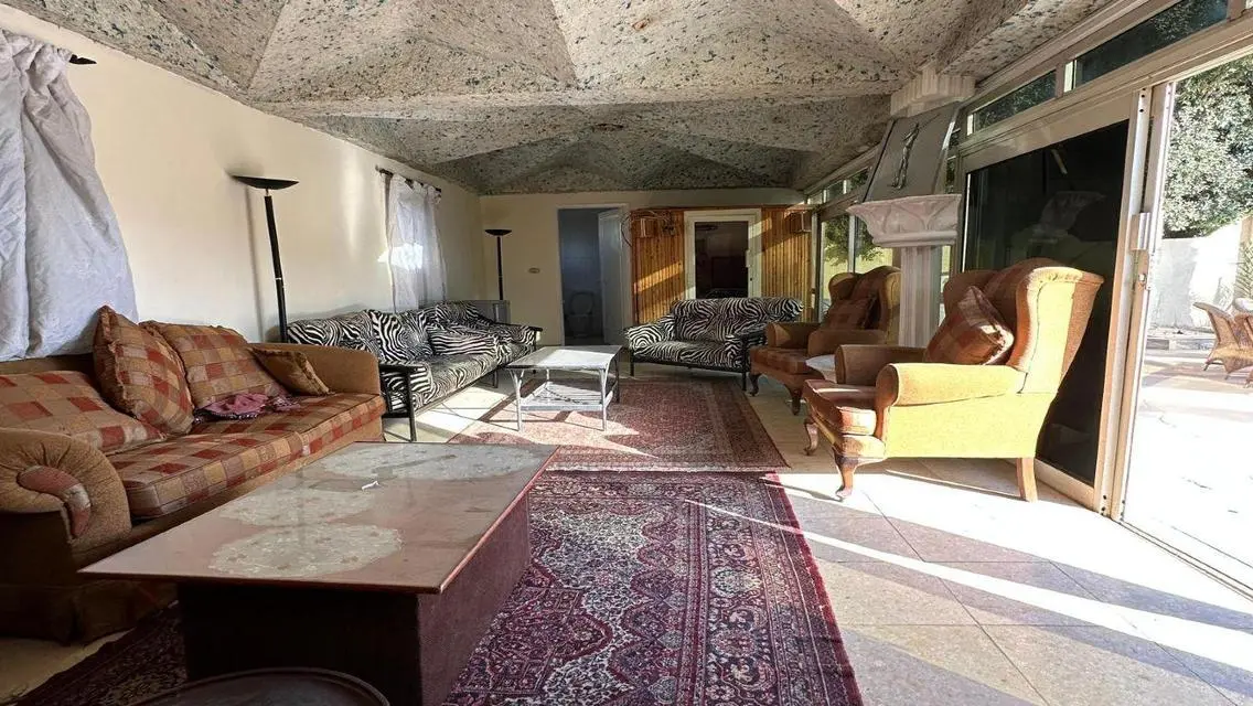 Luxury Villa with Private Garden and Pool