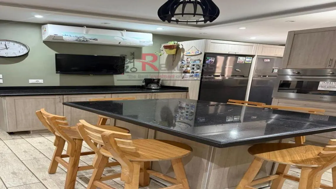 Luxury 3-Bedroom Apartment in Prime Location